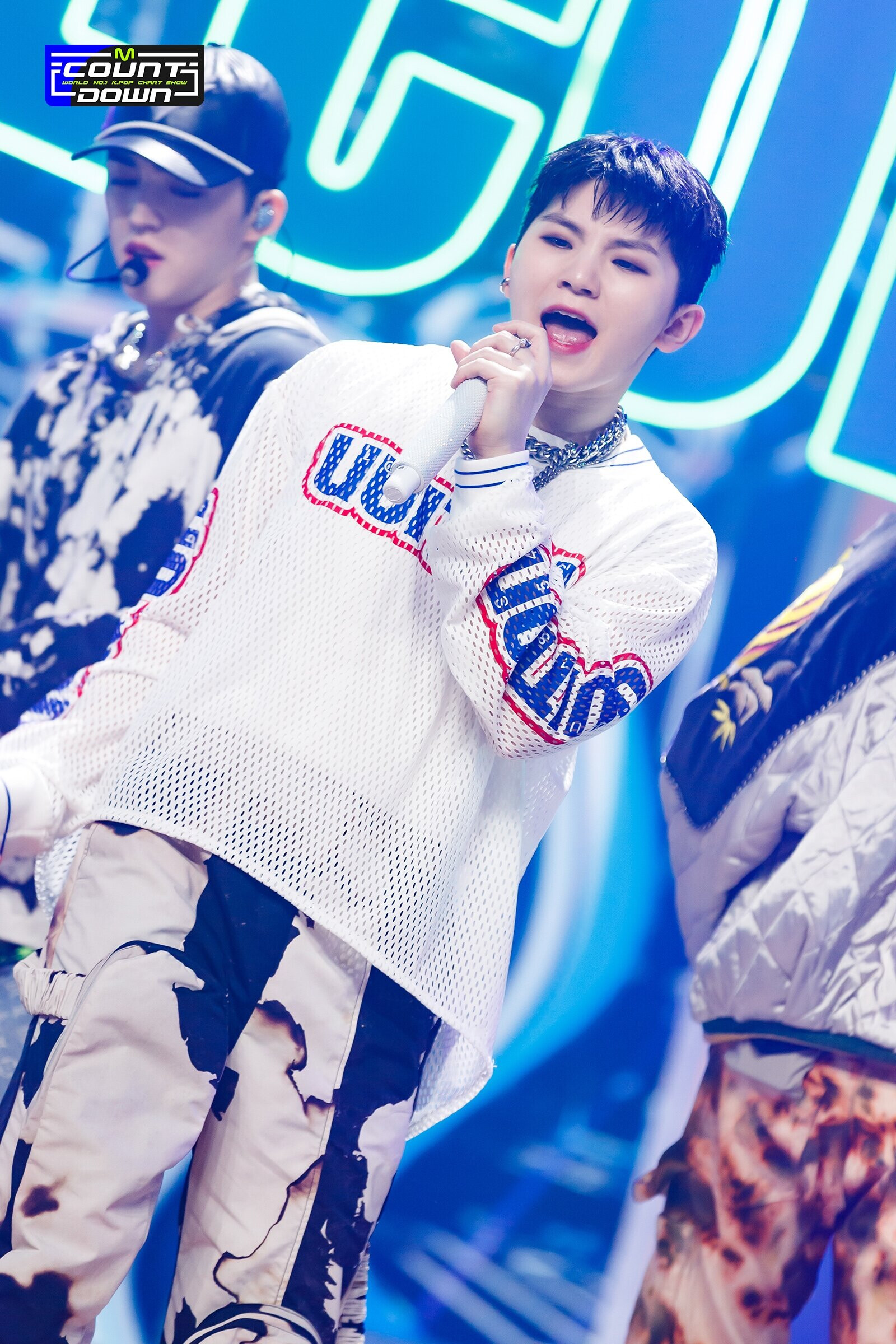 220721 SVT Leaders 'CHEERS' on MCountdown Still Cuts | NAVER - Woozi ...