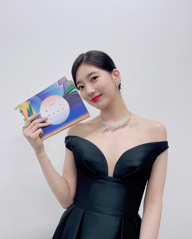 220506 Management Soop Instagram Update - Suzy at 2022 Baeksang Arts Awards documents 1