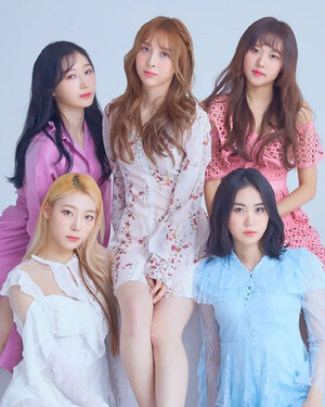 G.I.G - Debut profile photos