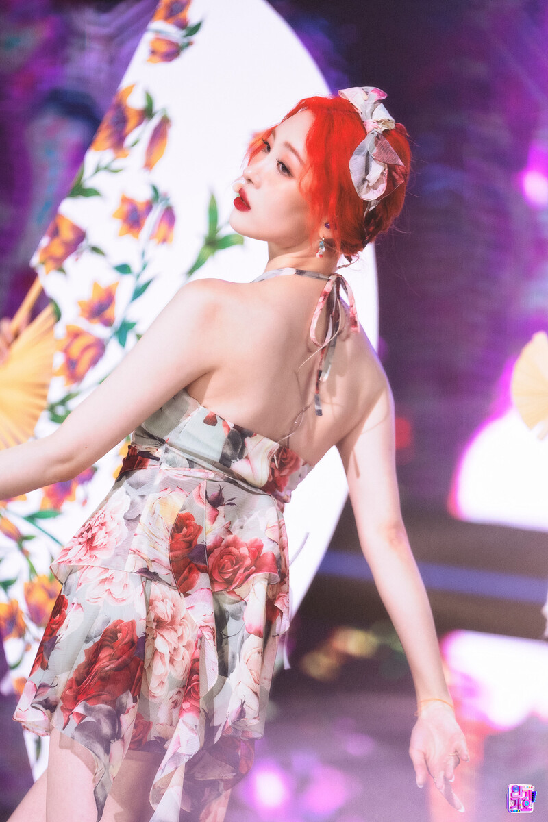 220710 Sunmi - Heart Burn at SBS Inkigayo documents 21