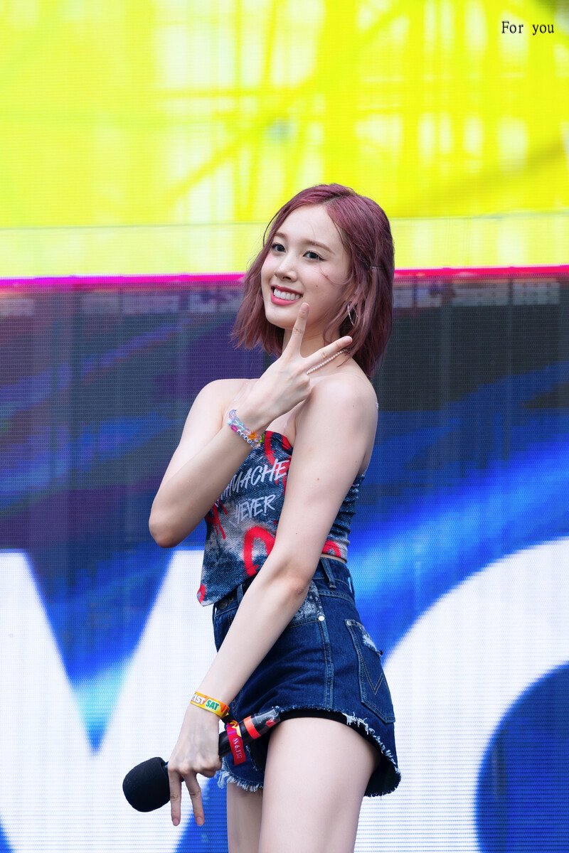 240601 STAYC J at Waterbomb Hong Kong documents 10