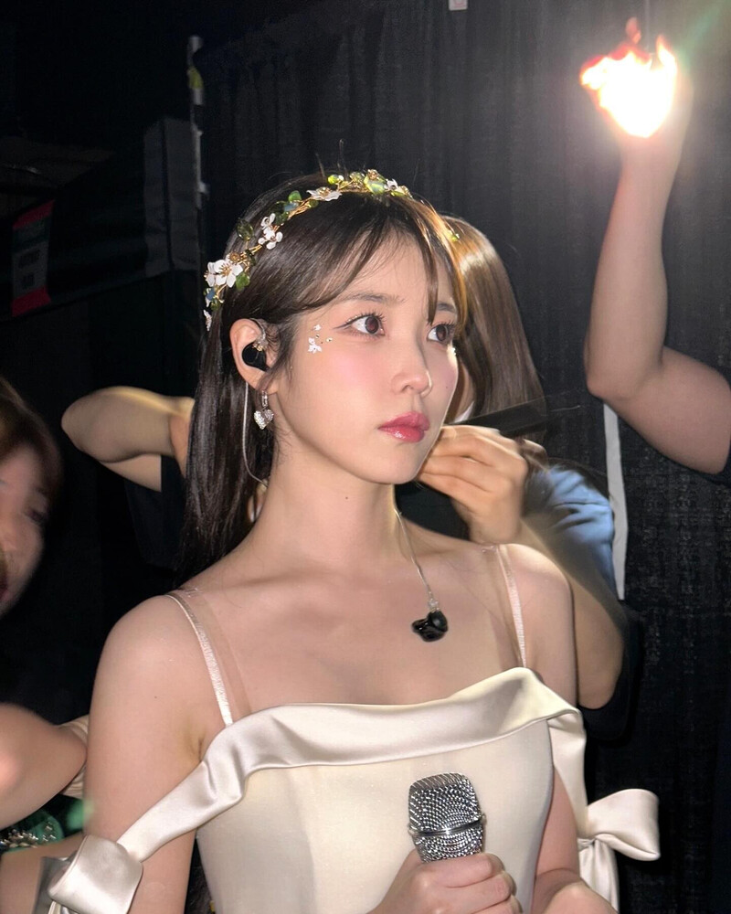 240806 IU Instagram Update documents 6