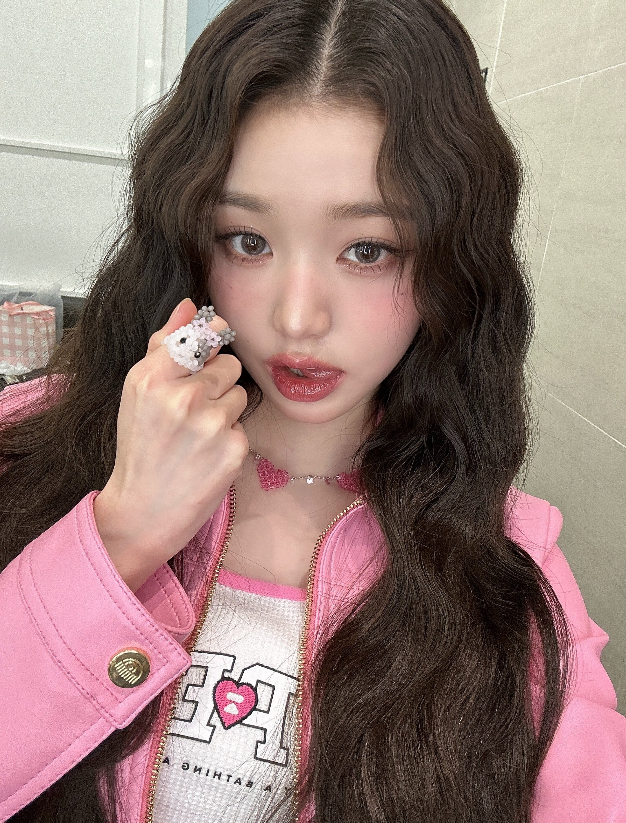 230618 IVE Twitter Update - Wonyoung | kpopping