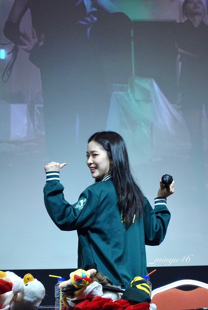 241227 Itzy Ryujin at Fansign in Singapore documents 2