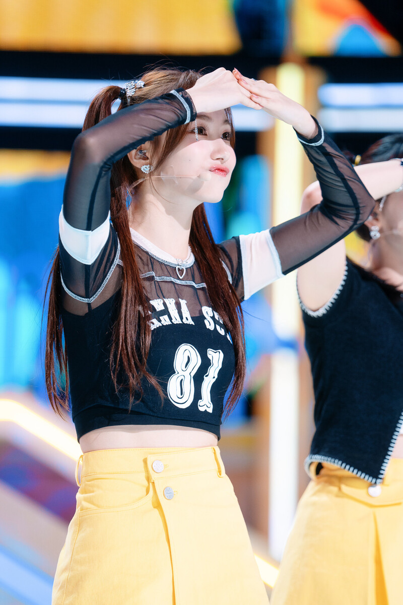 220703 Kep1er Youngeun 'Up!' at Inkigayo documents 26