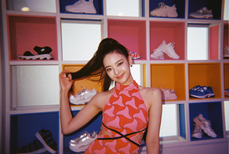 220822 ITZY Twitter Update - CHECKMATE - Film Photo documents 10