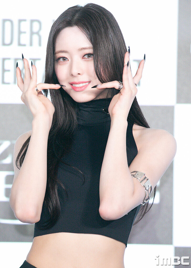 221125 ITZY Yuna 6th Mini Album 'CHESHIRE' Media Showcase documents 4