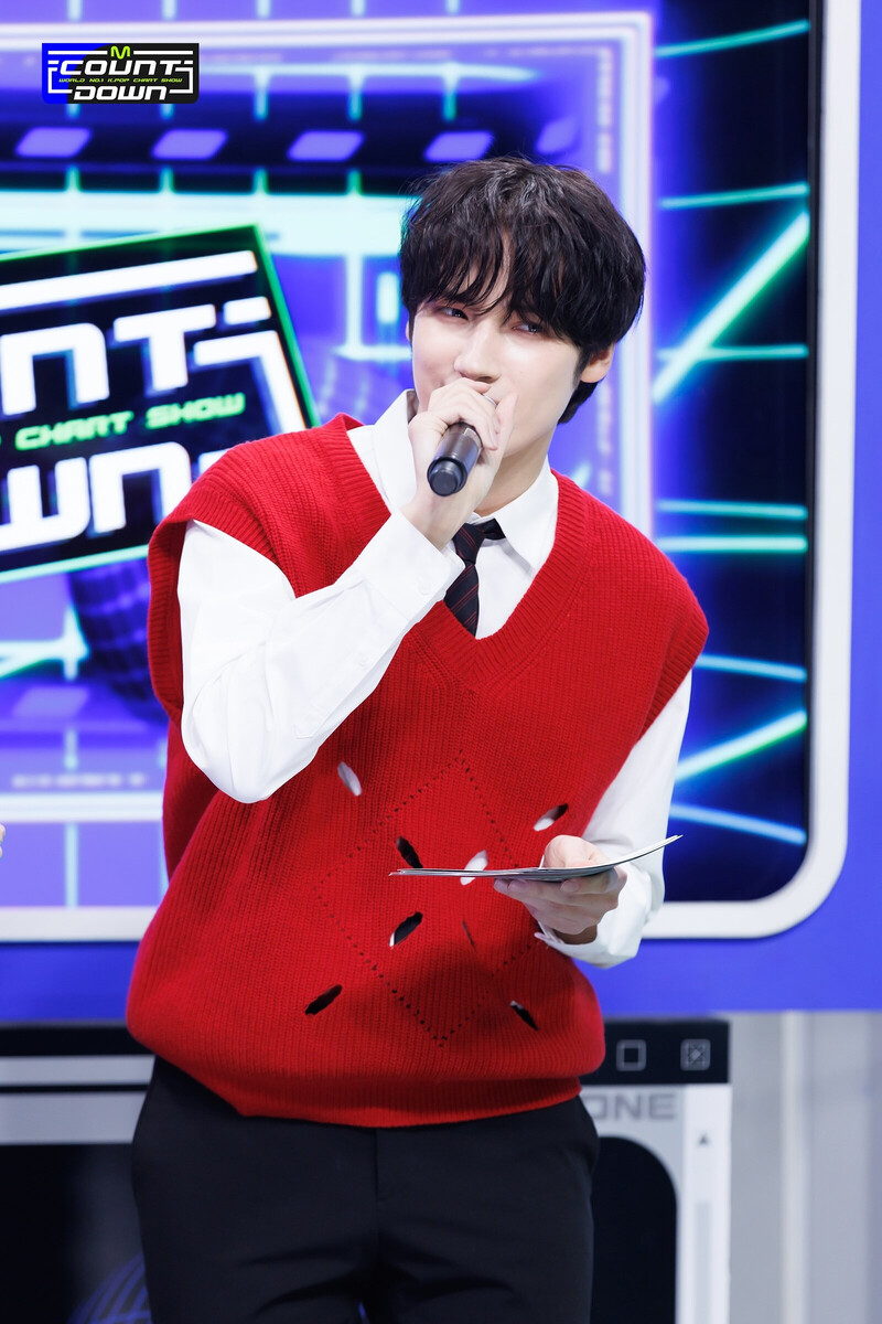 230209 Miyeon & HueningKai - M Countdown MC's documents 26