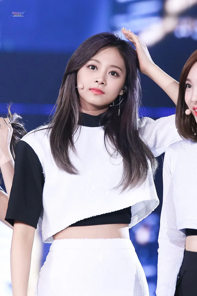 Tzuyu195.jpg