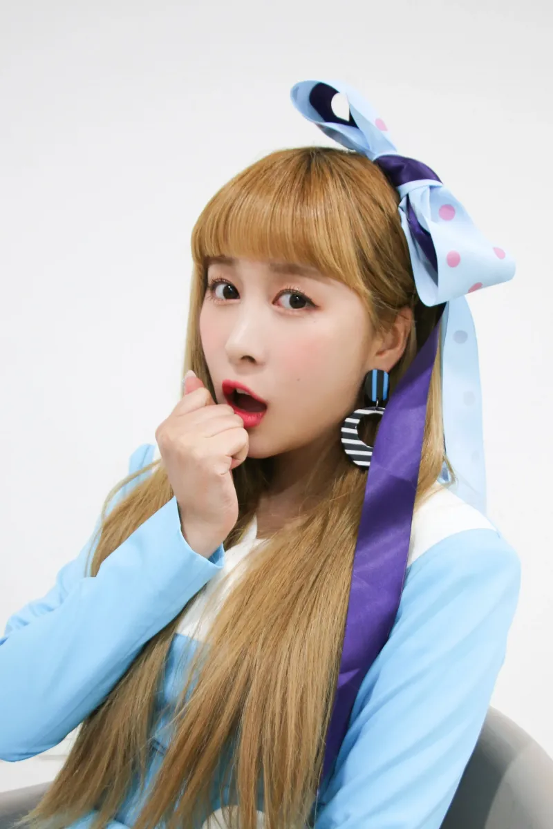 WJSN_CHOCOME_컴백쇼_뮤톡라이브_비하인드_(8).jpg