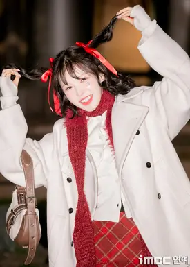 241224 Red Velvet Wendy - Young Street Commute