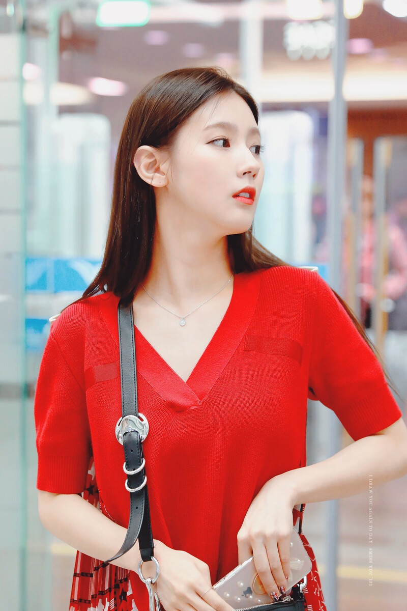 190730 (G)I-DLE Miyeon documents 5