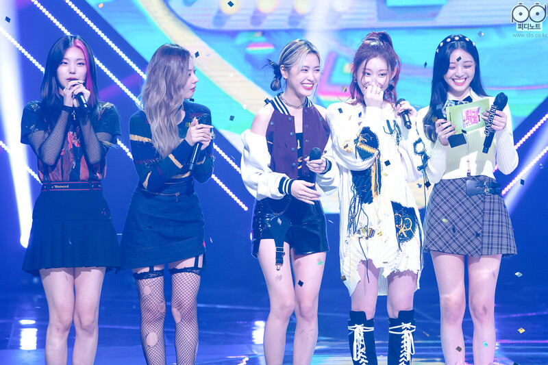 211010 ITZY - #1 Encore Stage at Inkigayo documents 2