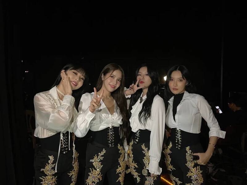 221120 MAMAMOO Solar, Moon Byul, Whee In, Hwa Sa Instagram Update - MAMAMOO documents 2