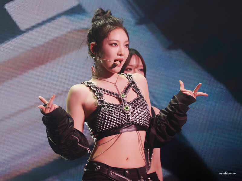 230225 aespa Ningning - 1st Concert 'SYNK : HYPER LINE' in Seoul Day 1 documents 4