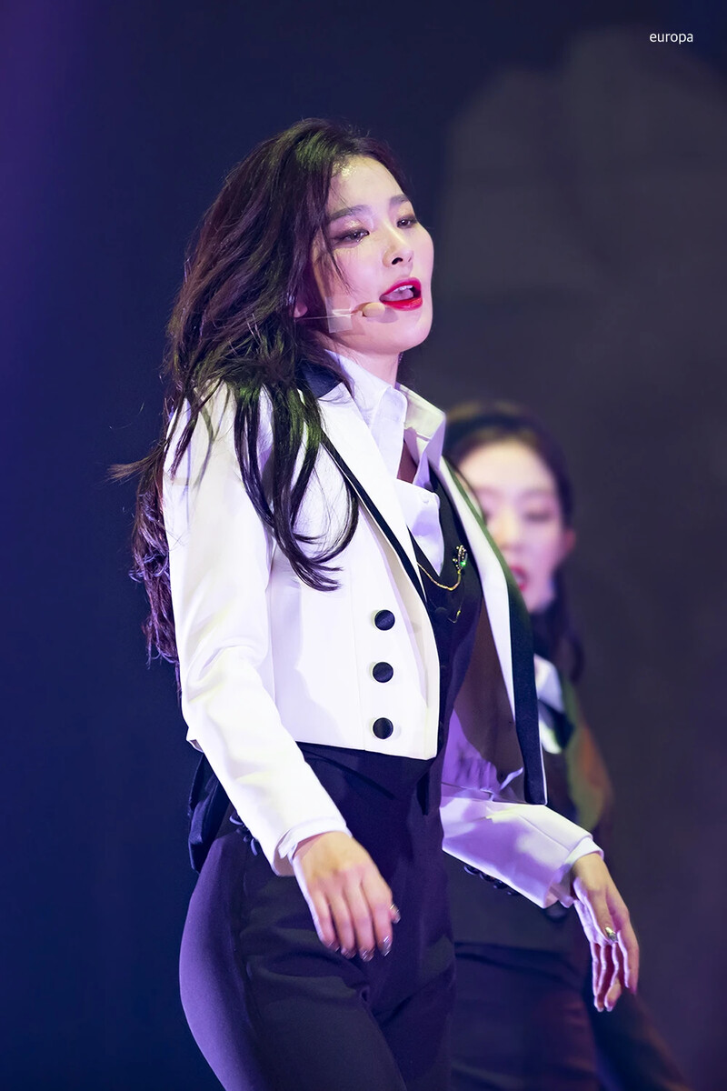 191123-24 La Rouge Day 1 & 2 - Red Velvet Seulgi documents 24