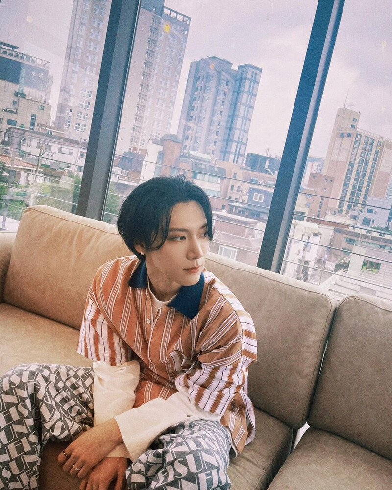 220906 WAYV Ten Instagram Update documents 3