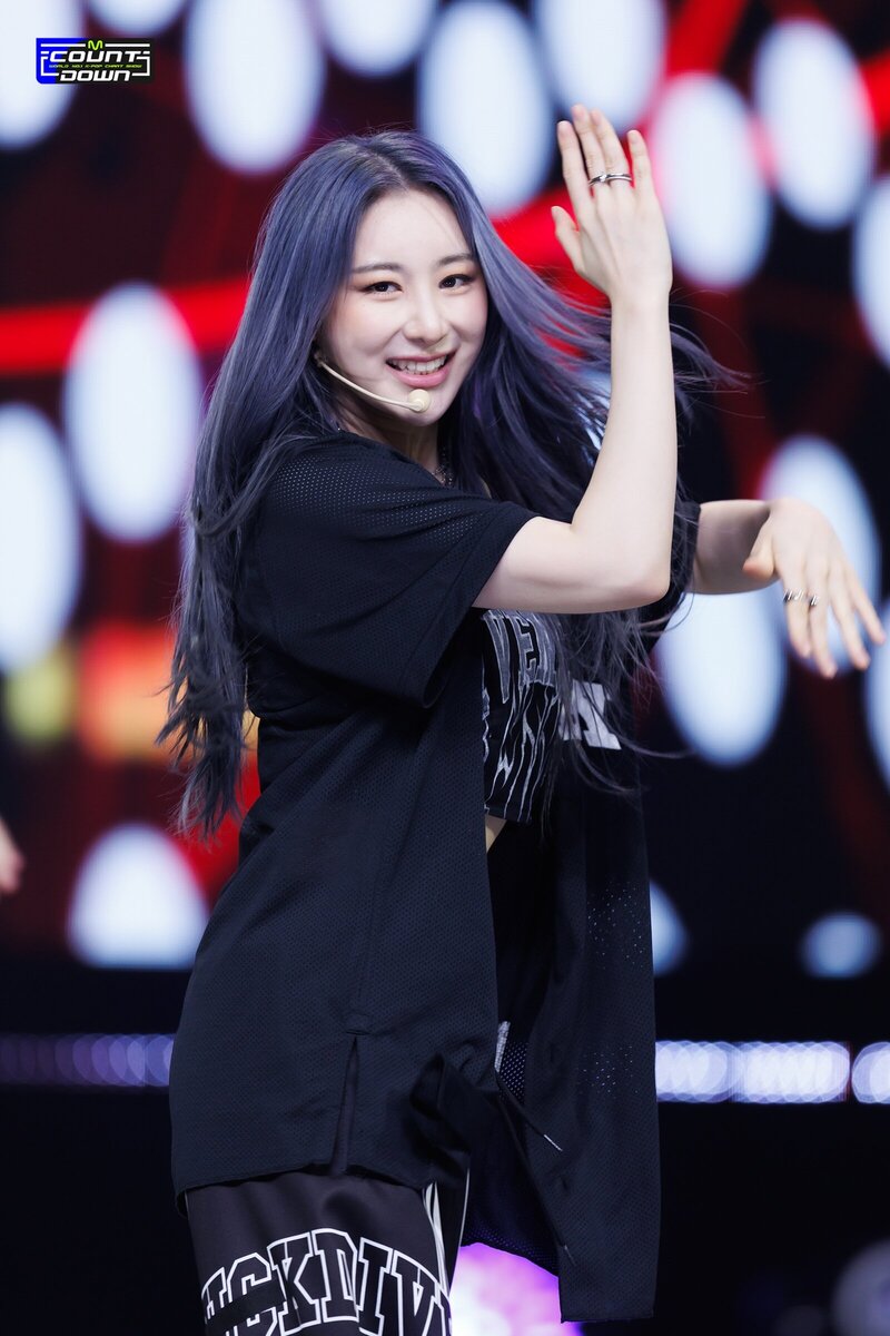 230907 Lee Chaeyeon - LET'S DANCE at M Countdown documents 4