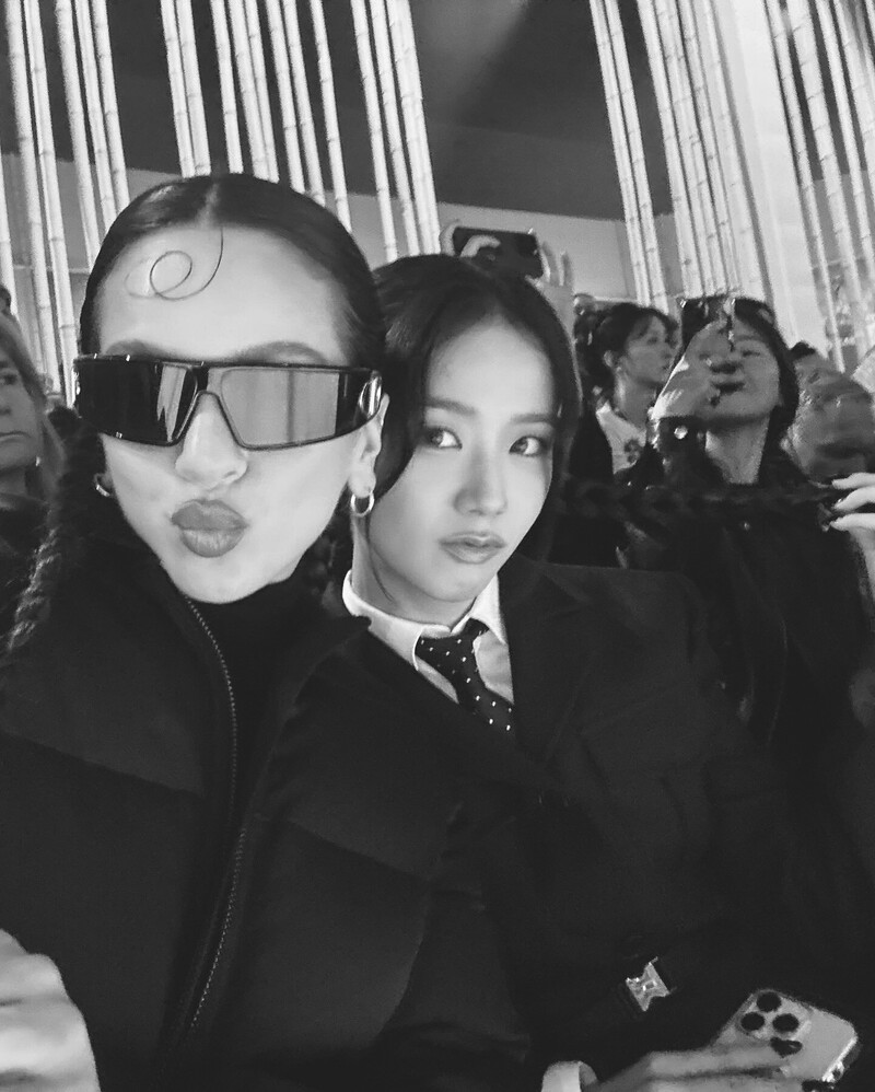 240228 - JISOO Instagram Update | kpopping