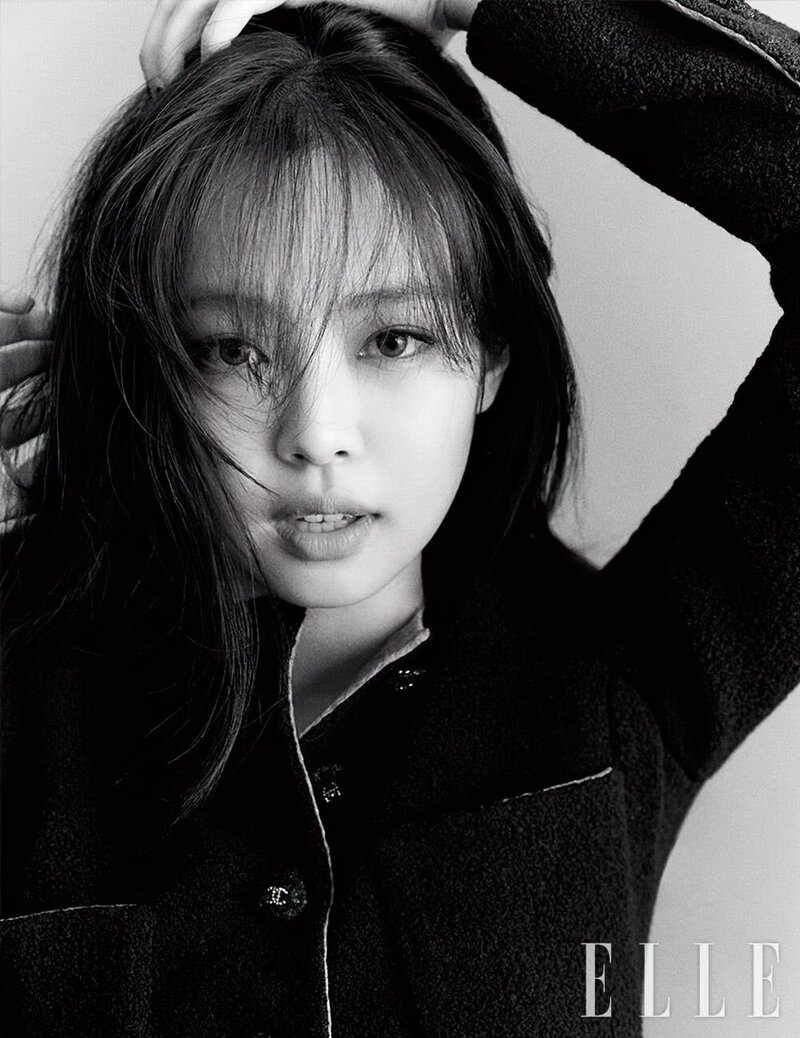 JENNIE for ELLE Korea - August 2021 Issue documents 6