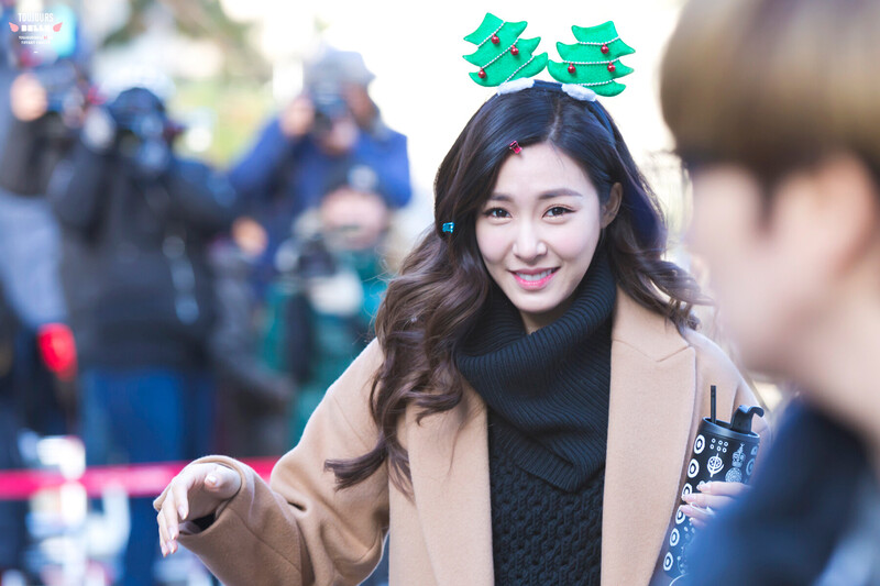 151204 Girls' Generation-TTS Tiffany at Music Bank documents 12