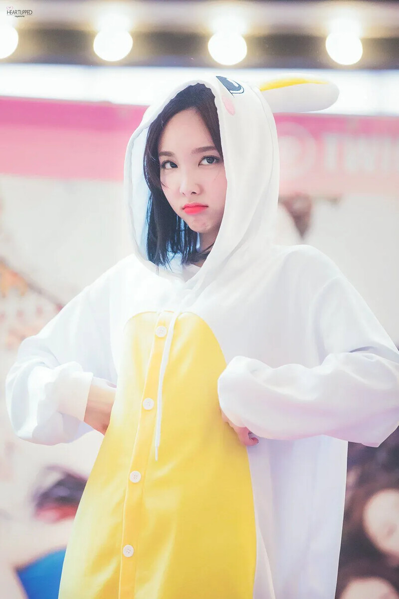 Nayeon195.jpg