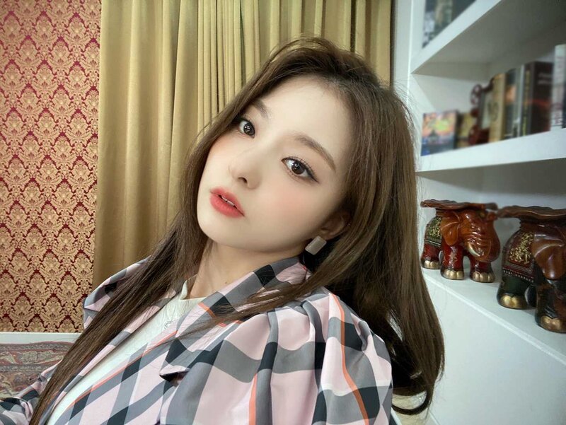 210601 fromis_9 Facebook Update - Happy Nagyung Day documents 3
