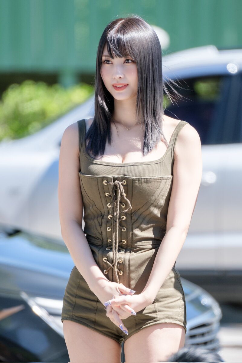 220827 TWICE Momo at Mini Fan Meeting with ONCES documents 2