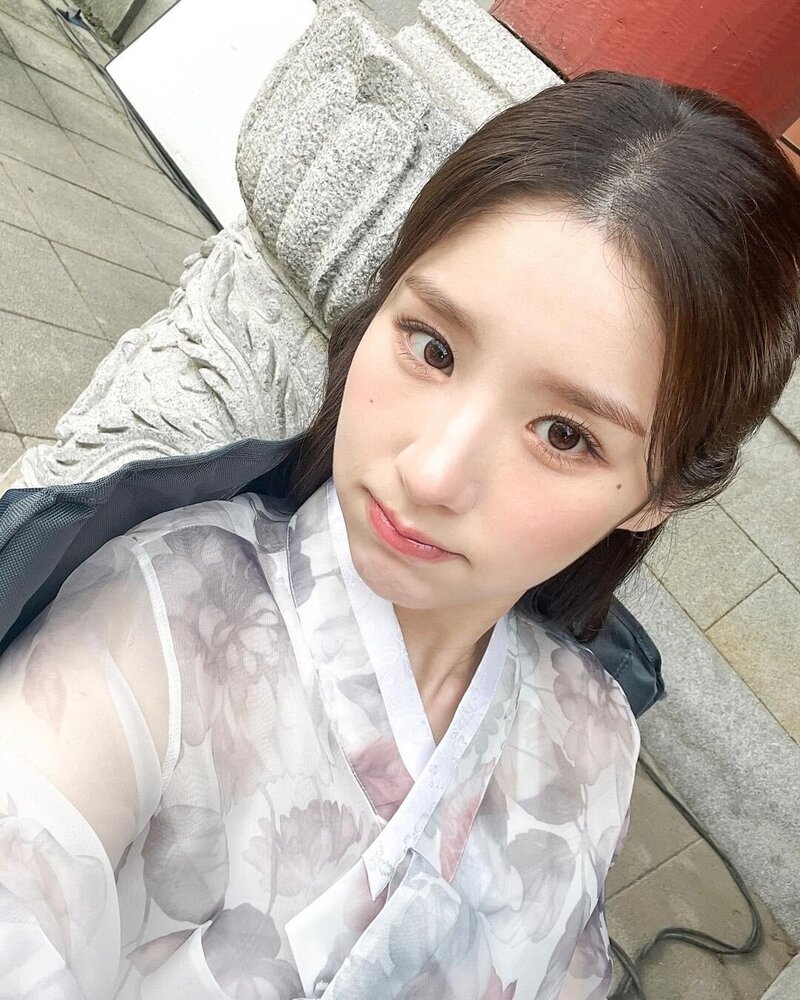 231031 ARTMS's Heejin Instagram Update (@kr_pr1ncess) documents 20