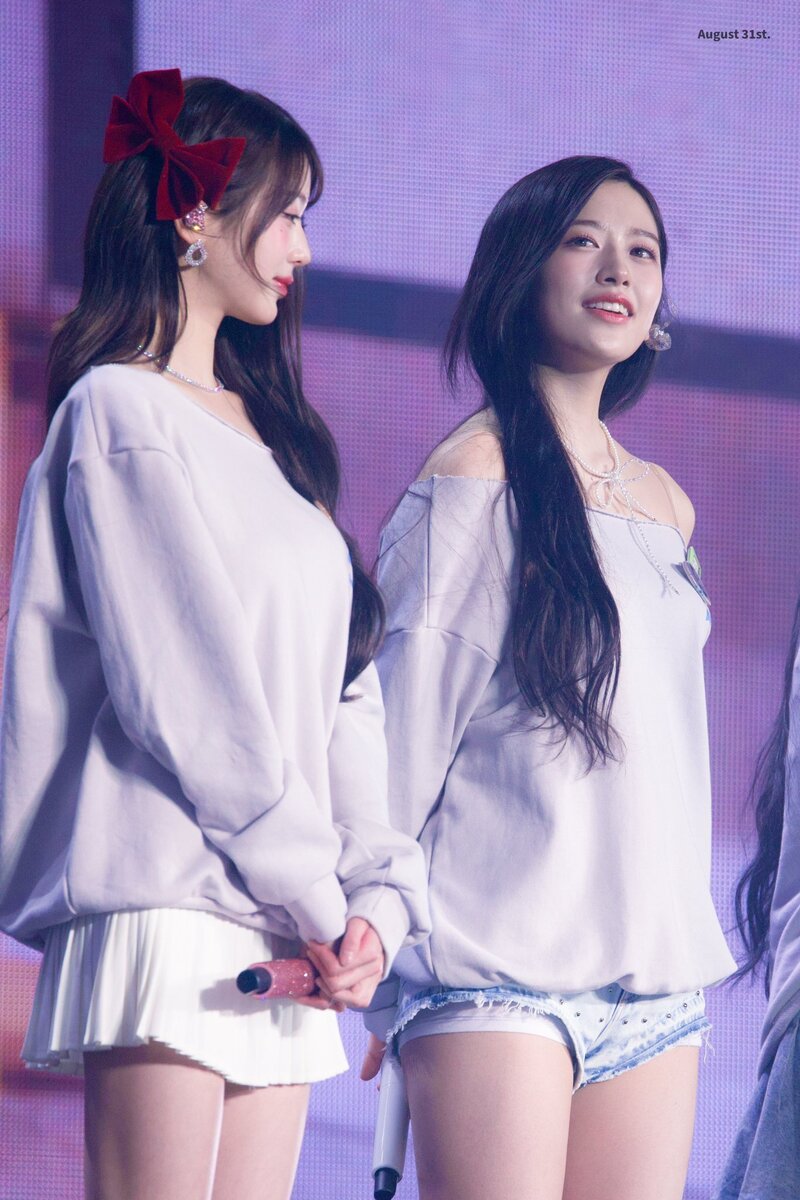 240310 WONYOUNG & YUJIN - 2024 IVE 2nd FANMEETING ＜MAGAZINE IVE＞ DAY 2 documents 2
