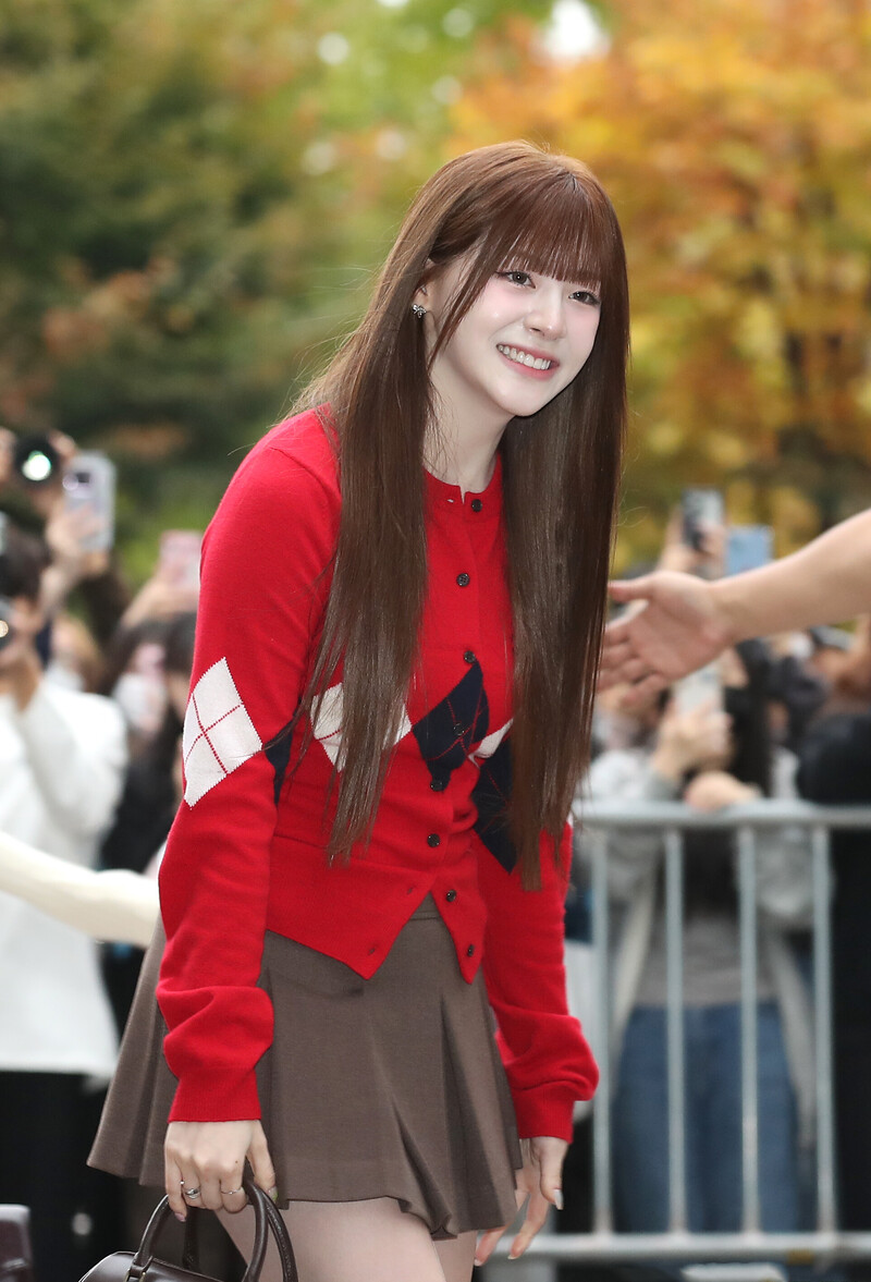 241101 STAYC Seeun at Music Bank Commute documents 2