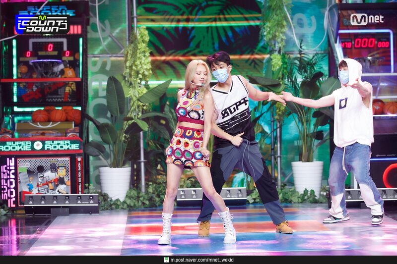 210812 HYO & BIBI Performing "Second" at M Countdown | Naver Update documents 2