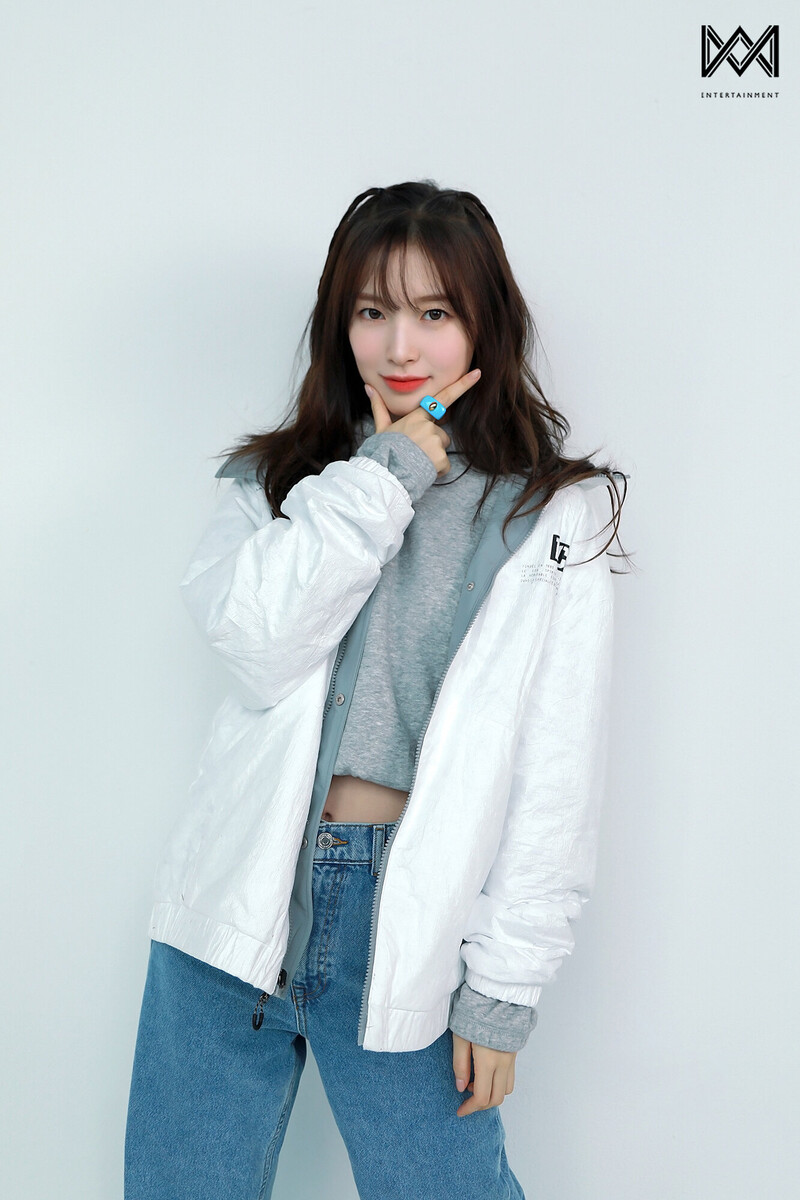 211102 WM Naver Post - OH MY GIRL's Arin Cosmopolitan Magazine Photoshoot Behind documents 14