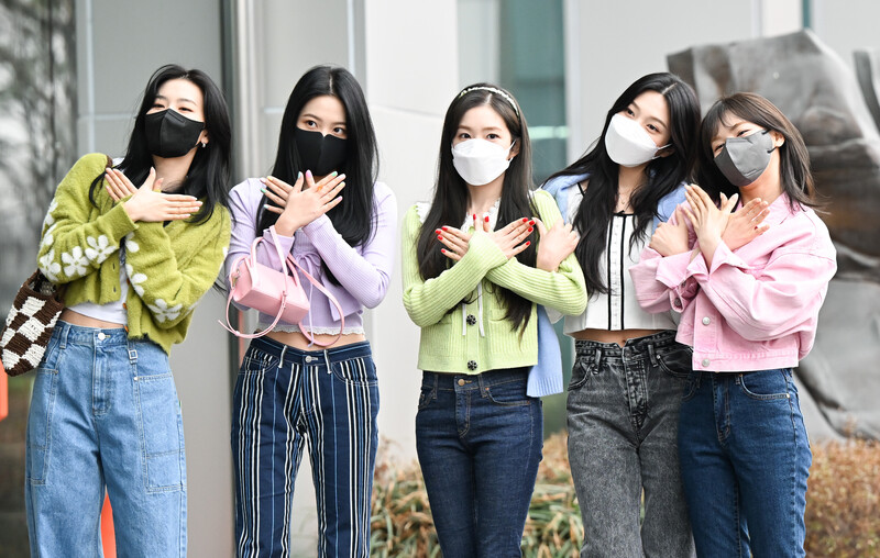 220324 Red Velvet - "MBC FM4U Noon Song Of Hope" Commute documents 1