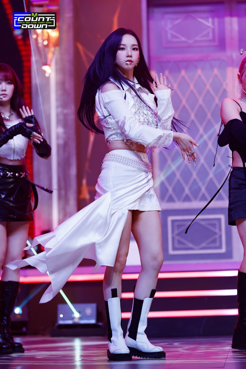 220714 aespa - 'Girls' at M Countdown documents 23