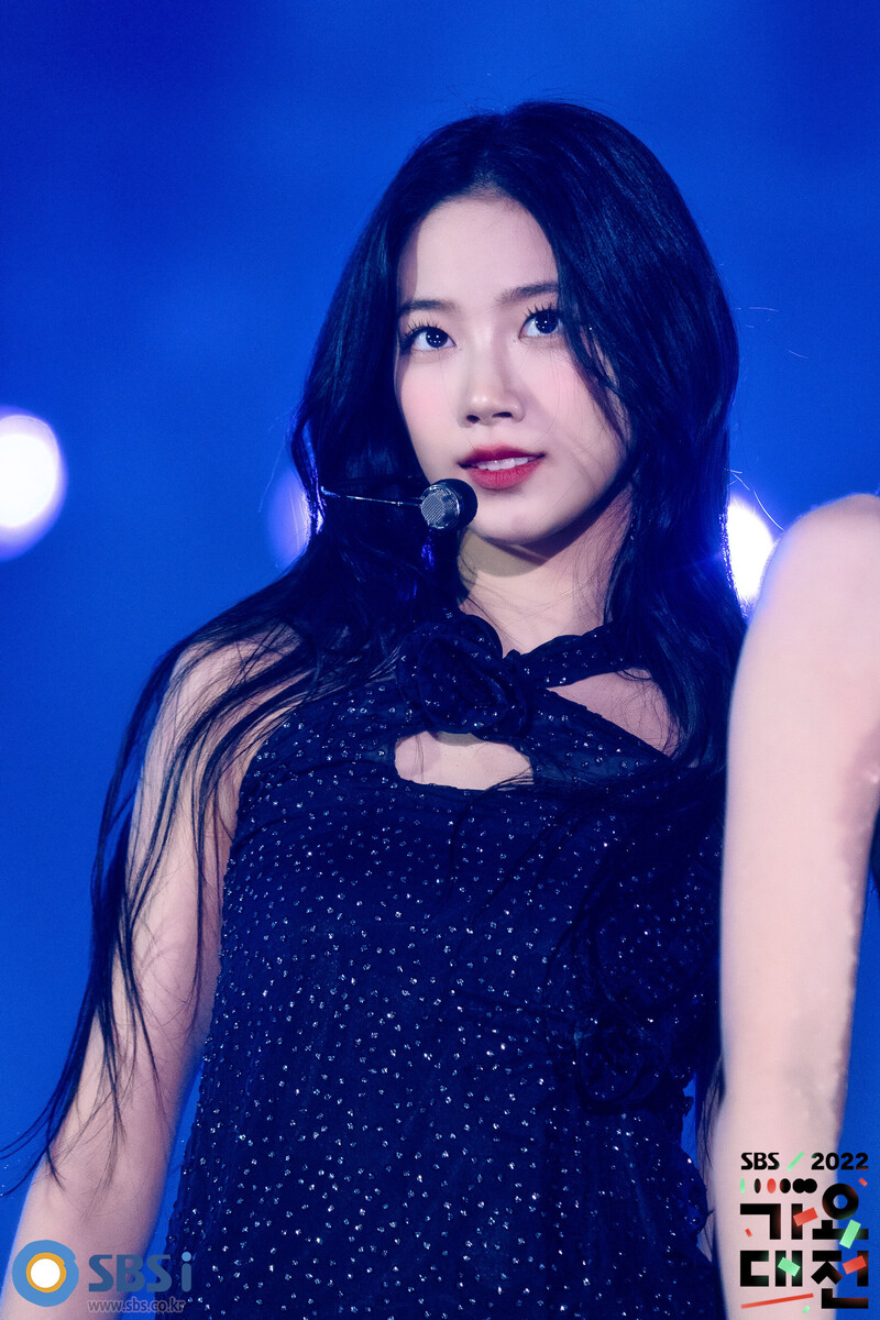 221224 LE SSERAFIM Kazuha - 2022 SBS Gayo Daejeon Behind Photos | kpopping