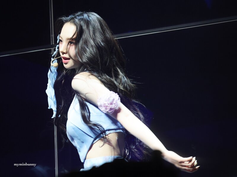 230226 aespa Karina - 1st Concert 'SYNK : HYPER LINE' in Seoul Day 2 documents 5