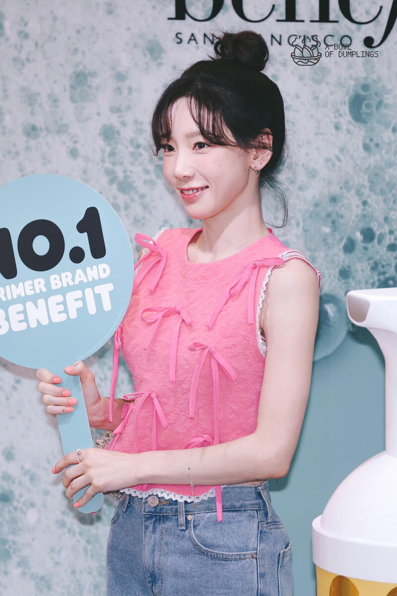 230330 Taeyeon - Benefit Pop-up Store Event documents 19