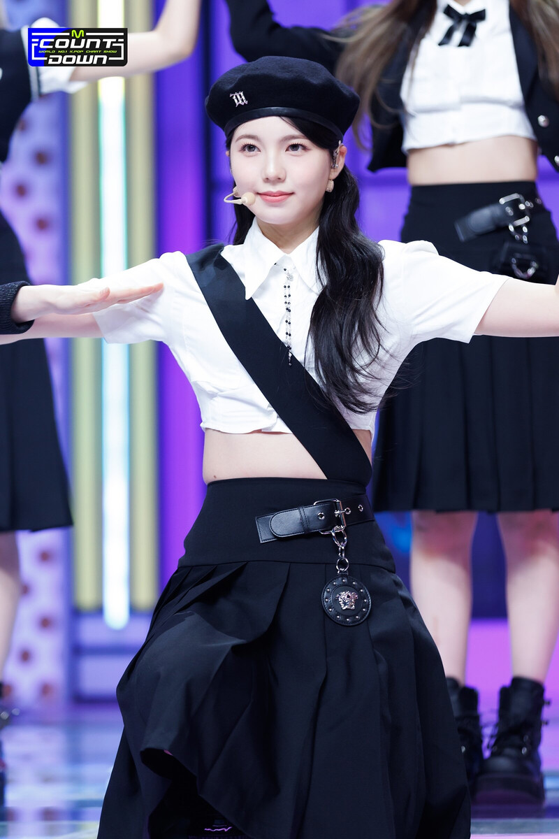 231109 NiziU Ayaka - "HEARTRIS" at M Countdown documents 2