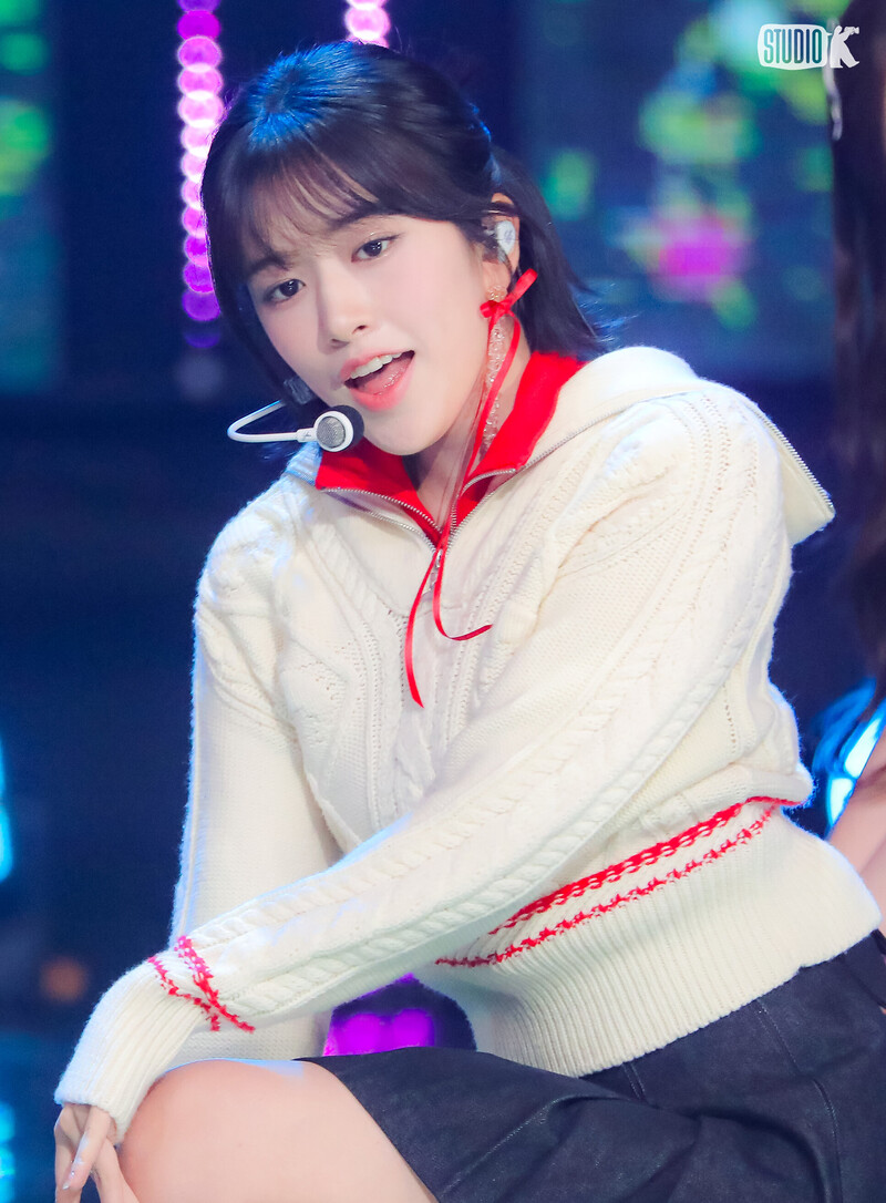 231013 IVE Yujin - 'Off the Record' at Music Bank documents 4