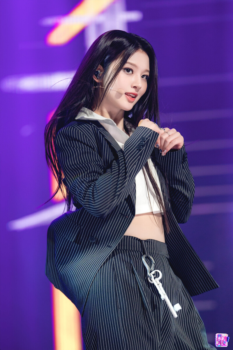 240128 NMIXX Sullyoon - 'DASH' at Inkigayo documents 1