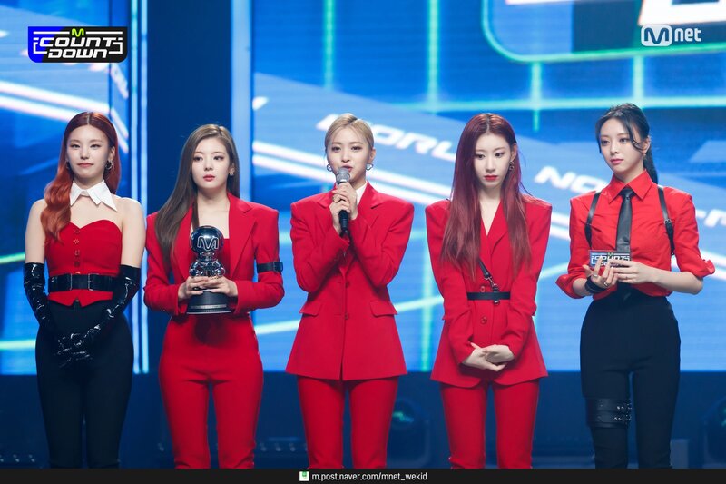 210513 ITZY 'Mafia in the morning' at M Countdown documents 5