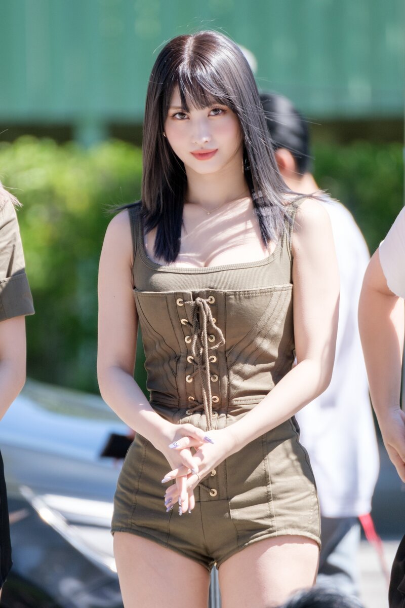 220827 TWICE Momo at Mini Fan Meeting with ONCES documents 3