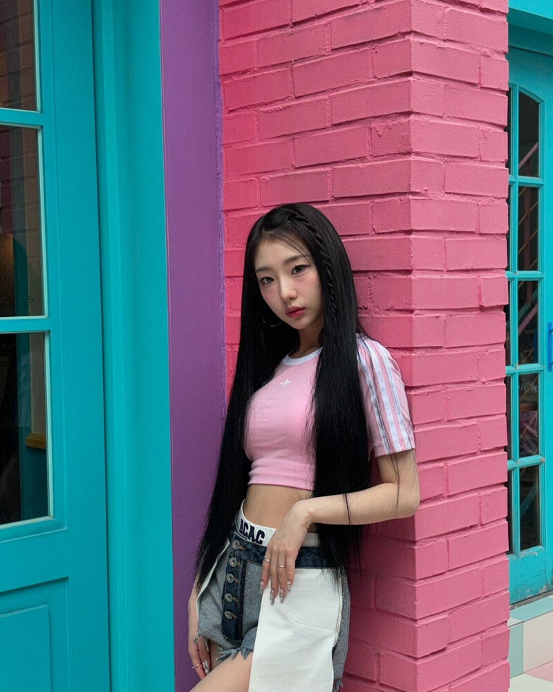 240907 - YeoJin Instagram Update documents 5