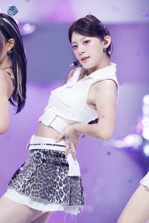 240704 STAYC Seeun - 'Cheeky Icy Thang' at M Countdown