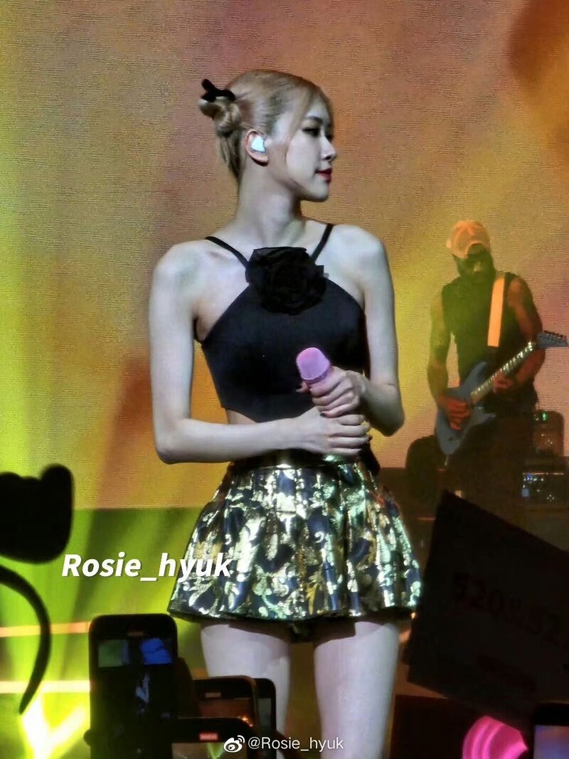 230521 BLACKPINK Rosé - 'BORN PINK' Concert in Macau Day 2 documents 3