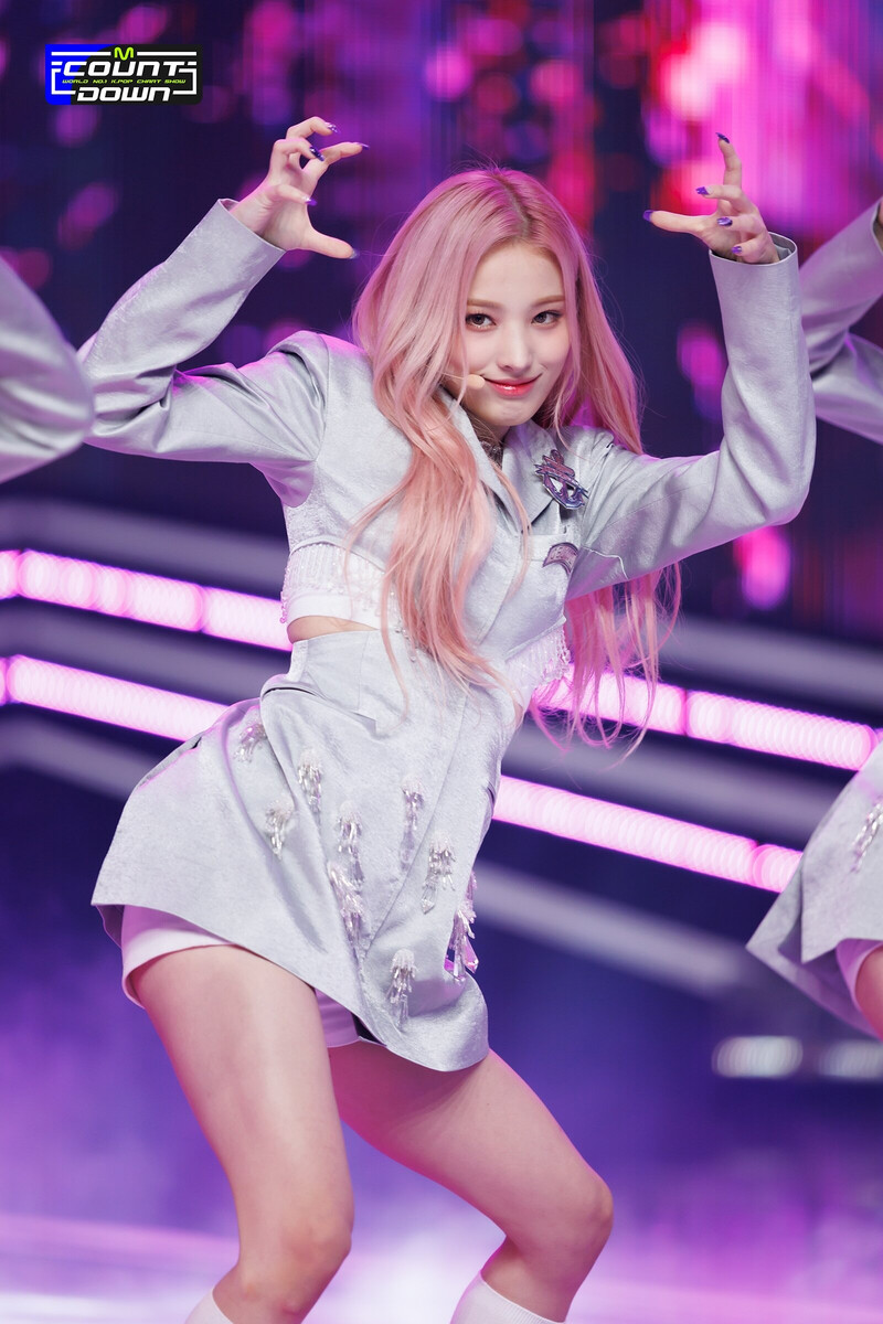 220324 NMIXX - 'O.O' at M Countdown documents 16