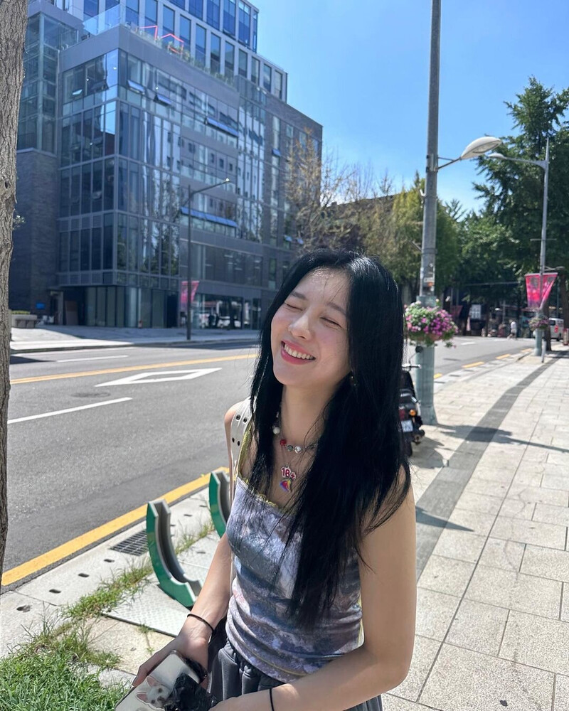 230918 YIYEON INSTAGRAM UPDATE documents 1