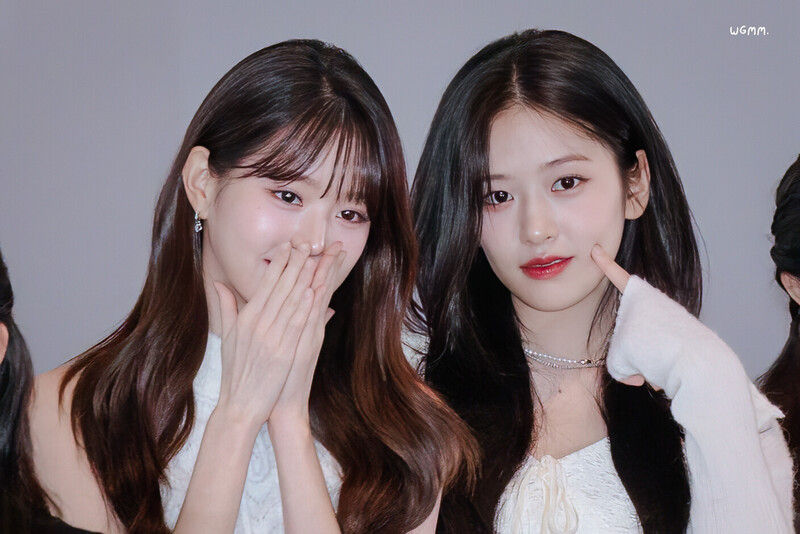 241102 IVE Yujin & Wonyoung - The First World Tour in Cinema Stage Greetings documents 1