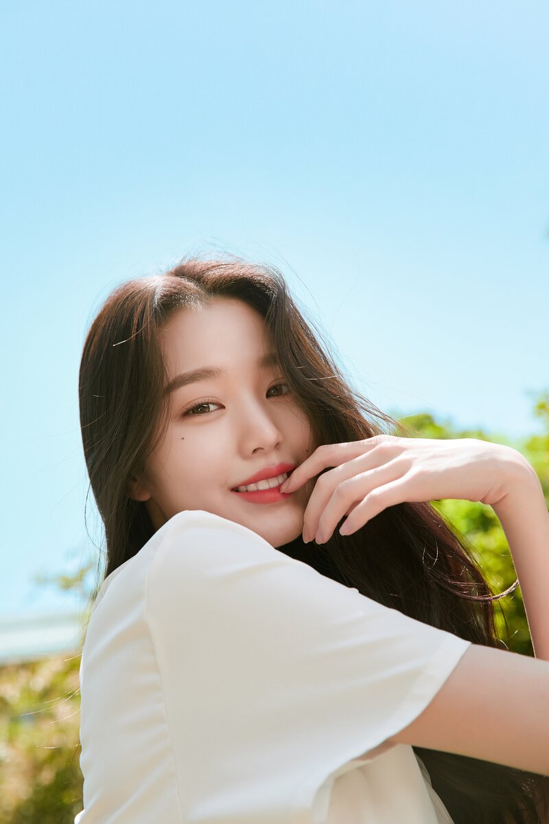 Wonyoung for Innisfree 'Airy Matte Tint' documents 2